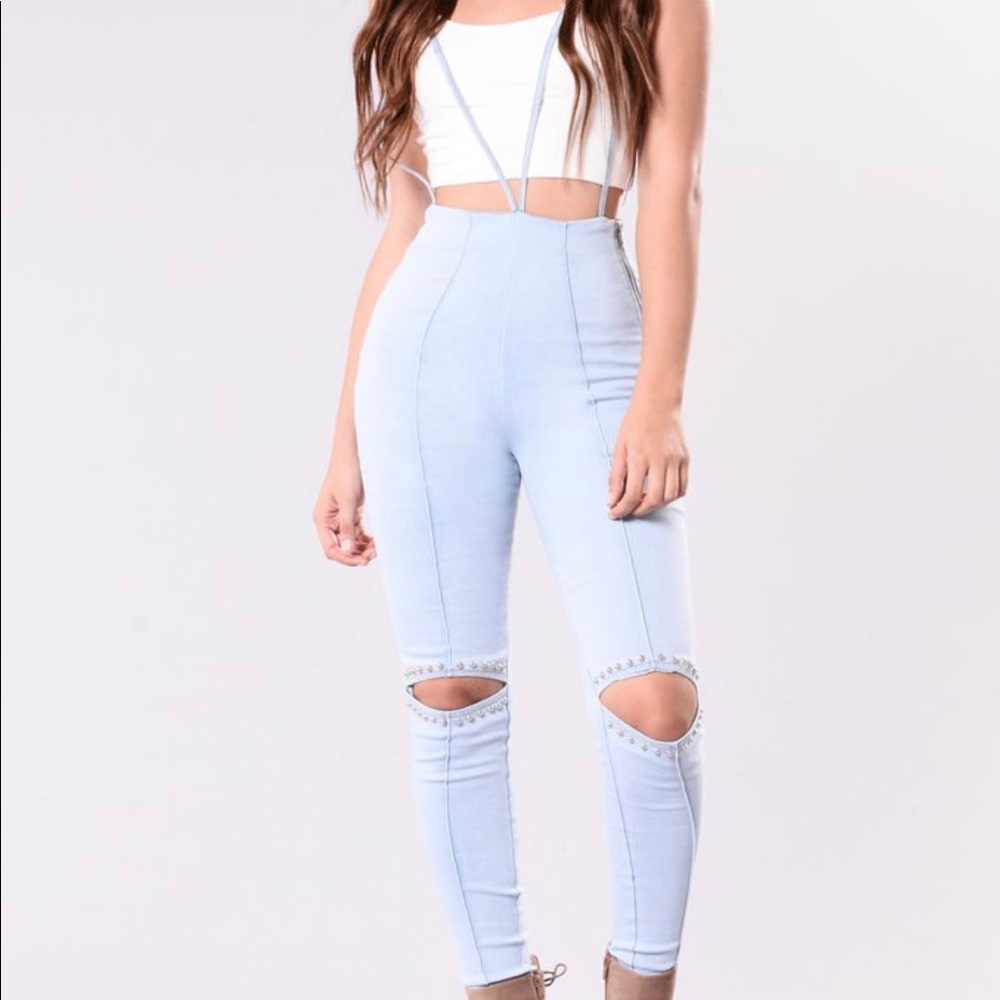 Fashion nova overalls